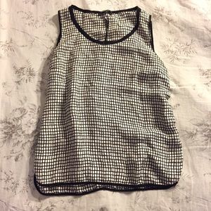 EUC Lafayette 148 100% Silk Top